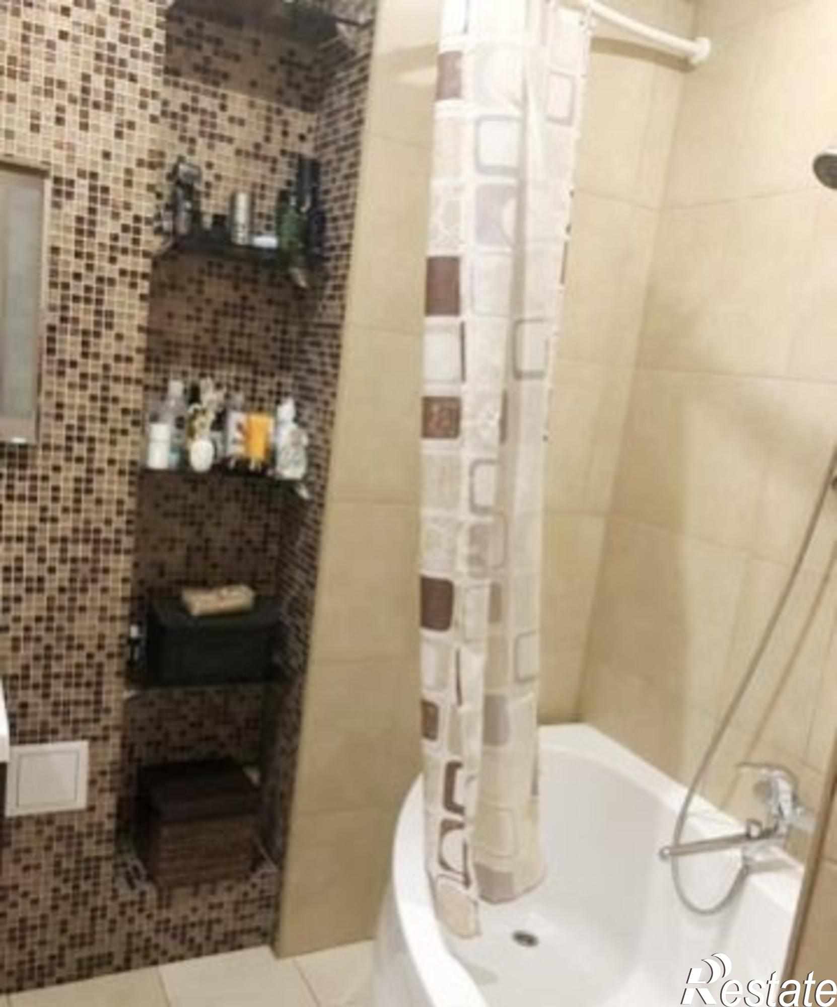 Купить квартиру за 10 150 000 рублей на Ю.Гагарина ул, 1