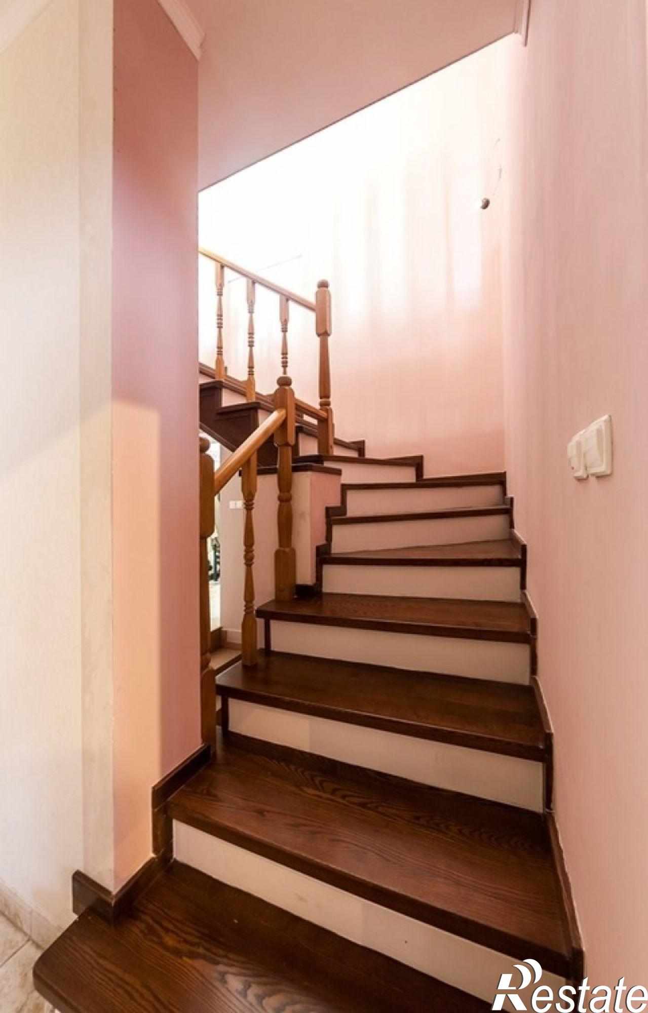 Купить дачу, дом, коттедж за 25 000 000 рублей на Жуковского ул