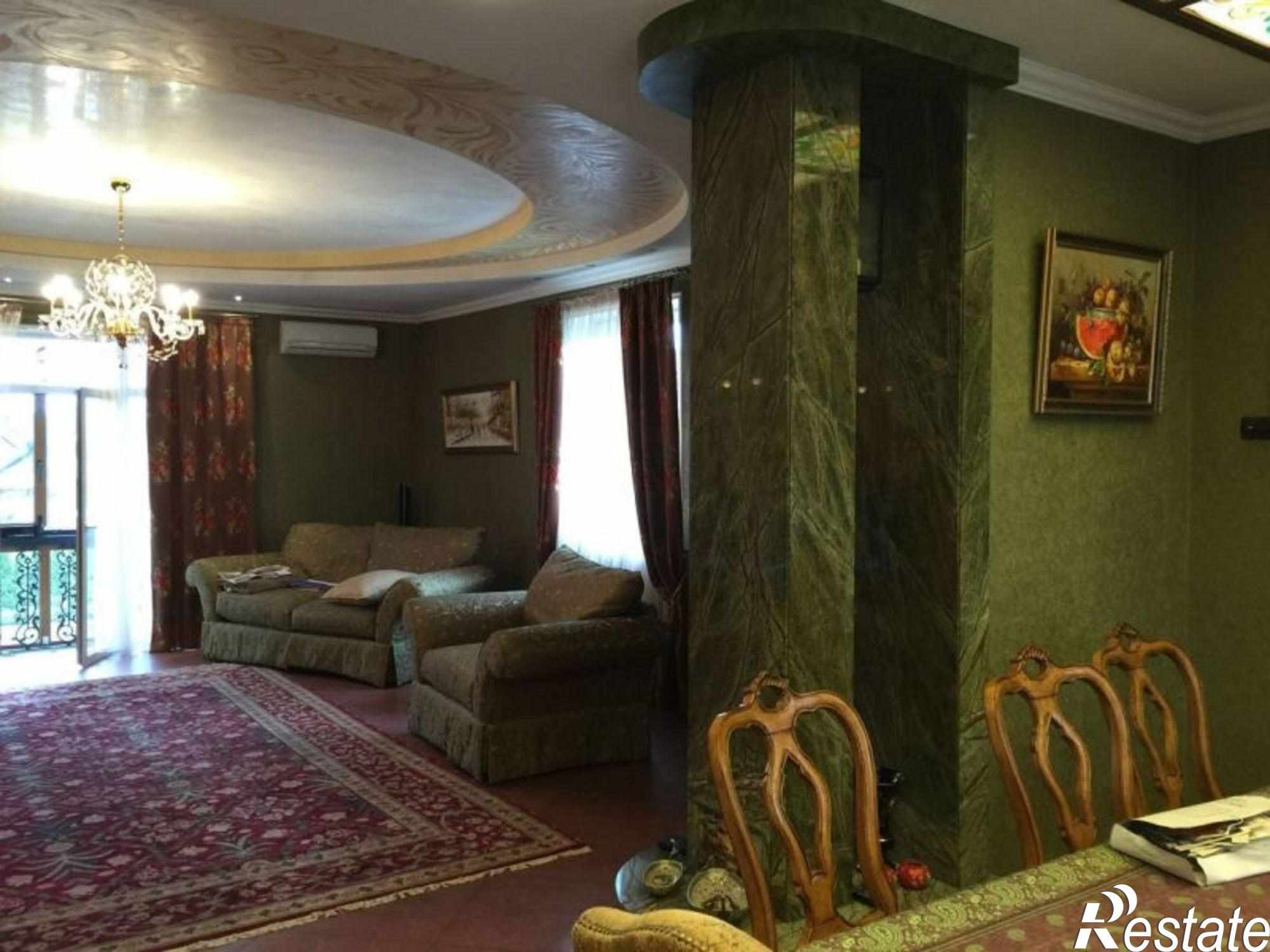 Купить дачу, дом, коттедж за 46 500 000 рублей на Е.Колесникова ул