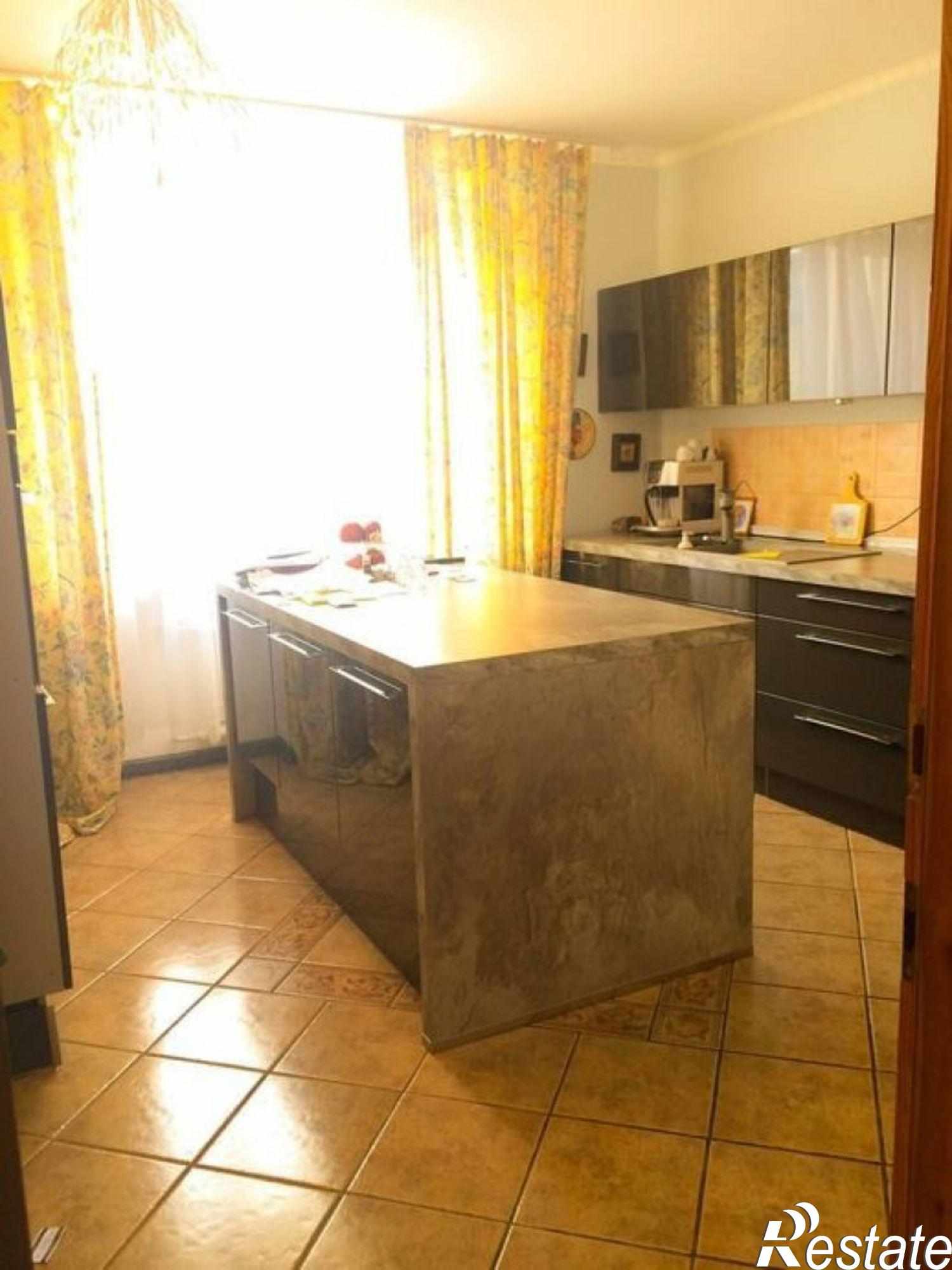 Купить дачу, дом, коттедж за 18 200 000 рублей на Сержанта Мишина ул