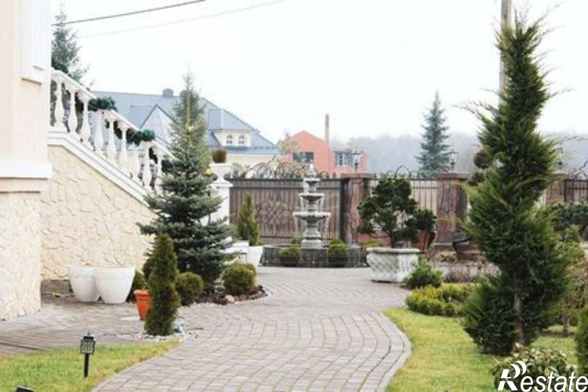 Купить дачу, дом, коттедж за 44 000 000 рублей на Тихий пер