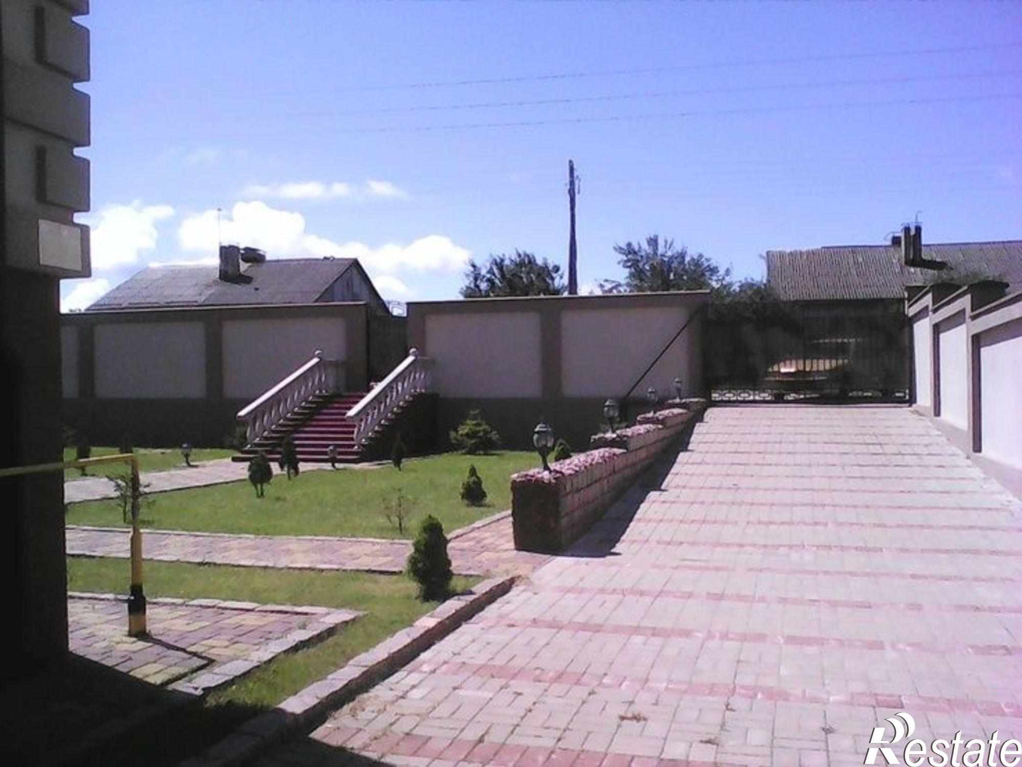 Купить дачу, дом, коттедж за 13 990 000 рублей на Лазурная ул