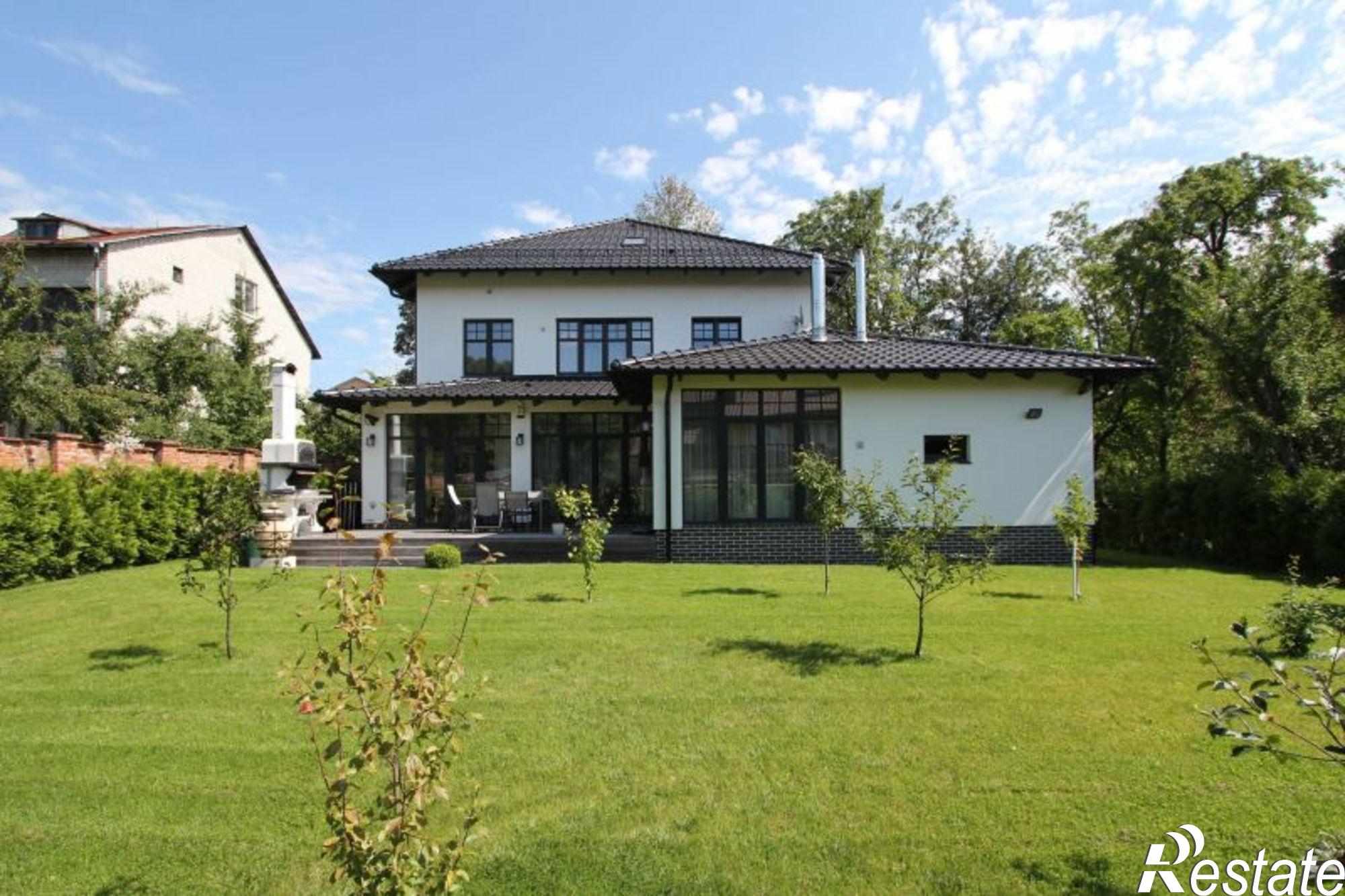 Купить дачу, дом, коттедж за 65 000 000 рублей на Герцена ул