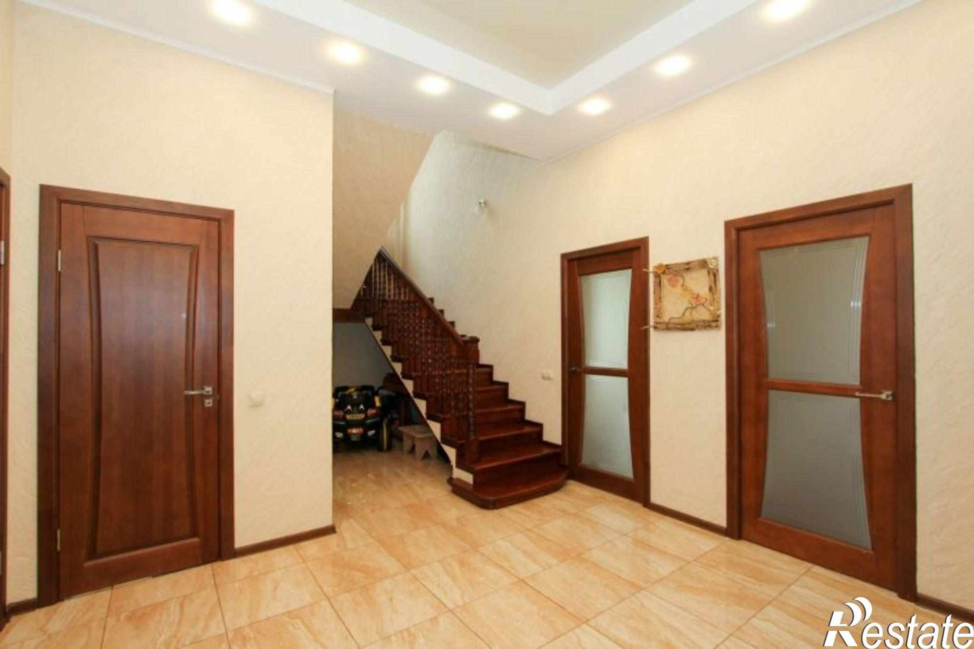 Купить дачу, дом, коттедж за 30 000 000 рублей на И.Сусанина ул
