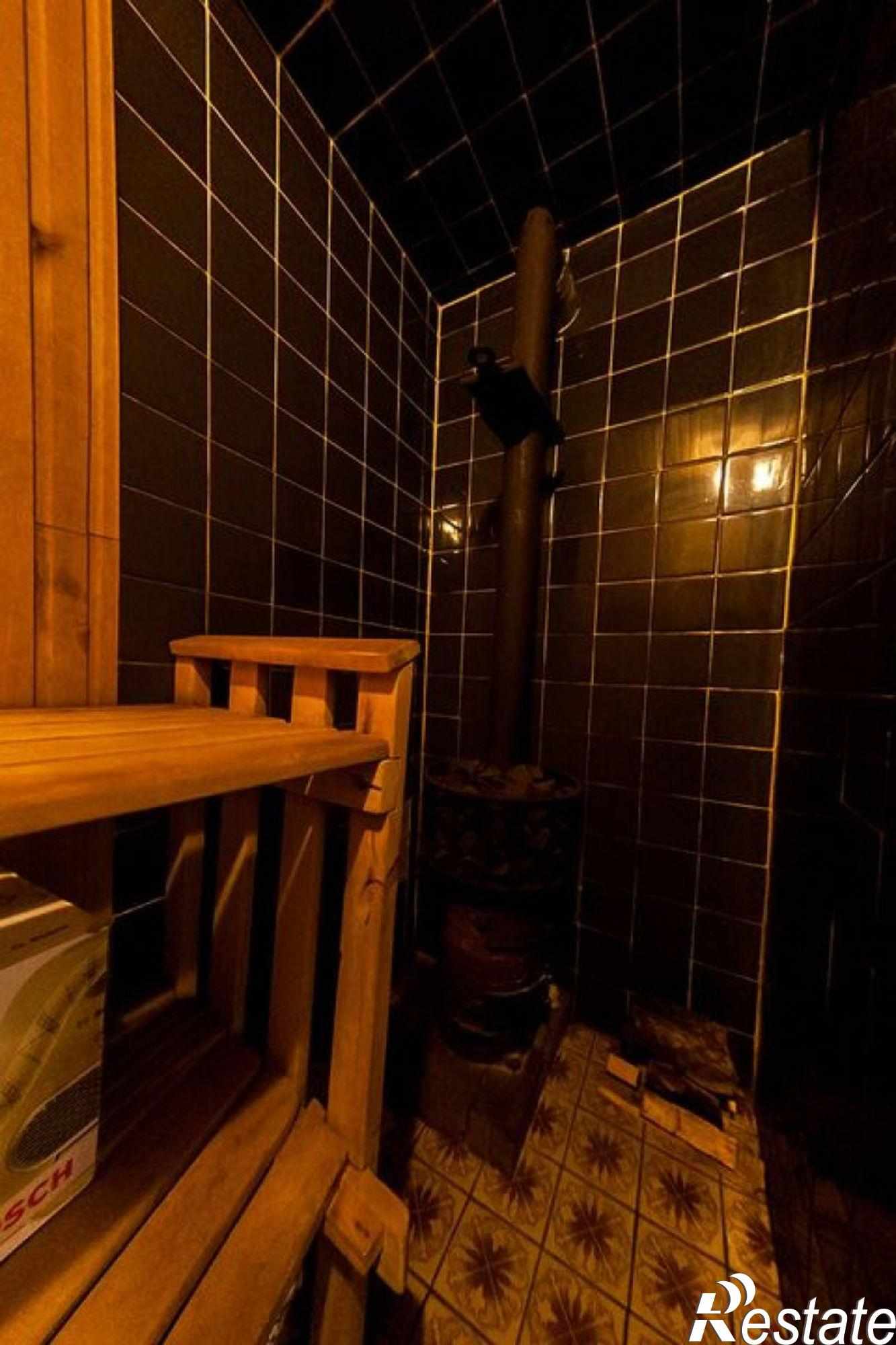 Купить дачу, дом, коттедж за 20 000 000 рублей на Радистов ул