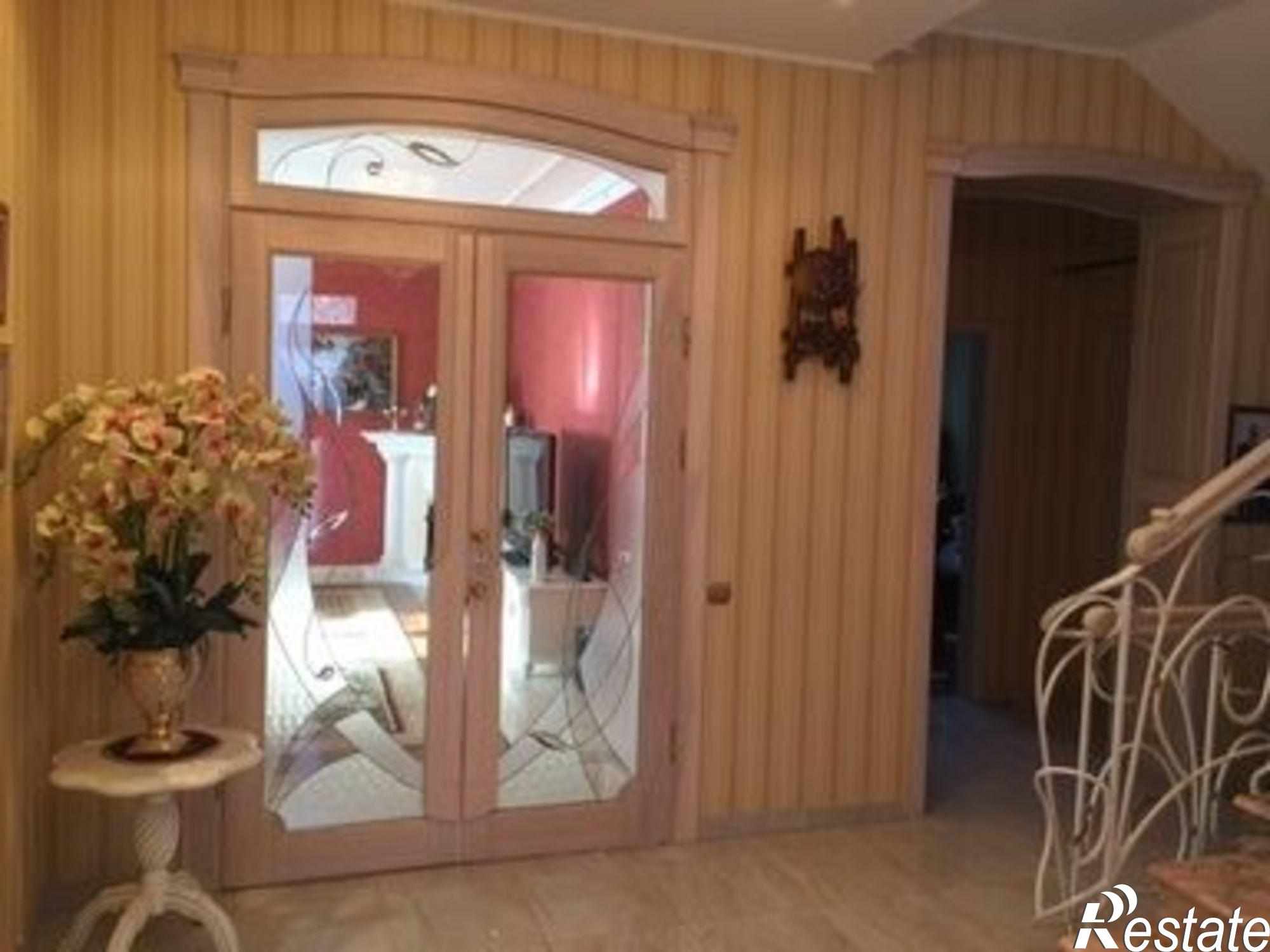 Купить дачу, дом, коттедж за 45 000 000 рублей на Евгения Колесникова ул