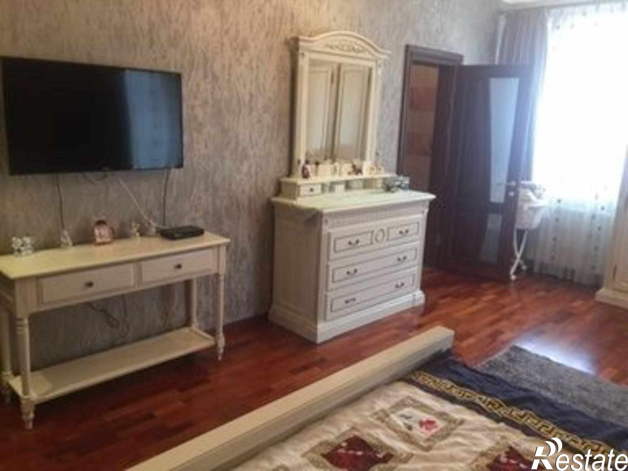 Купить дачу, дом, коттедж за 55 000 000 рублей на Яблоневая аллея ул