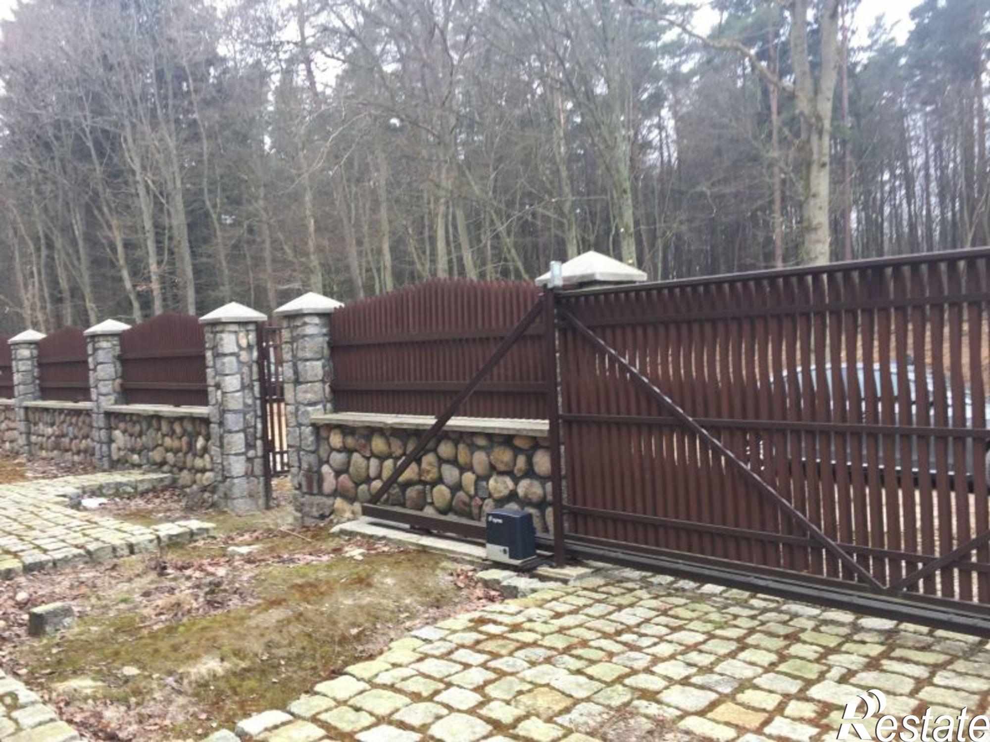 Купить дачу, дом, коттедж за 21 000 000 рублей на Рябиновая ул