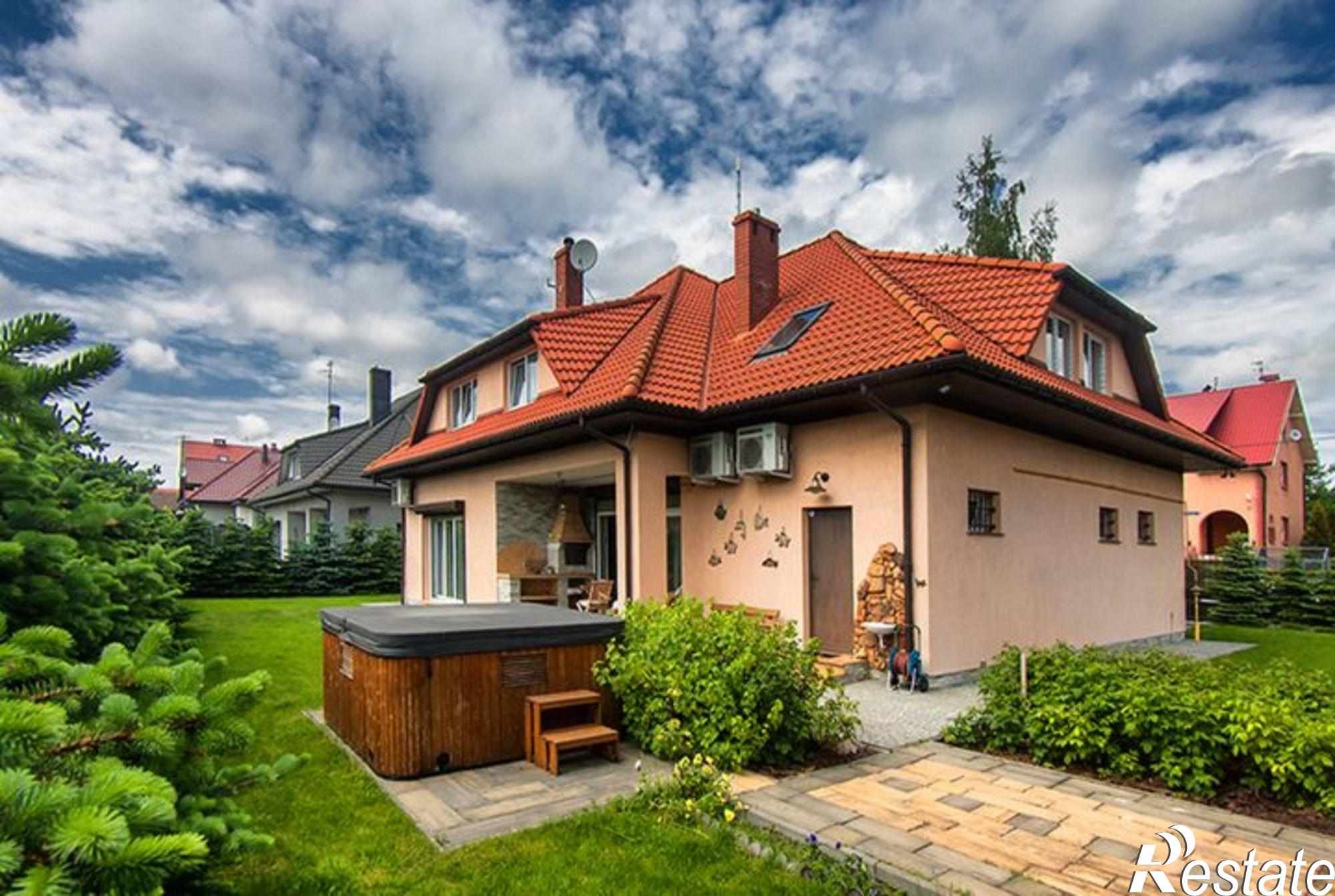 Купить дачу, дом, коттедж за 195 381 000 рублей на Л.Андреева ул