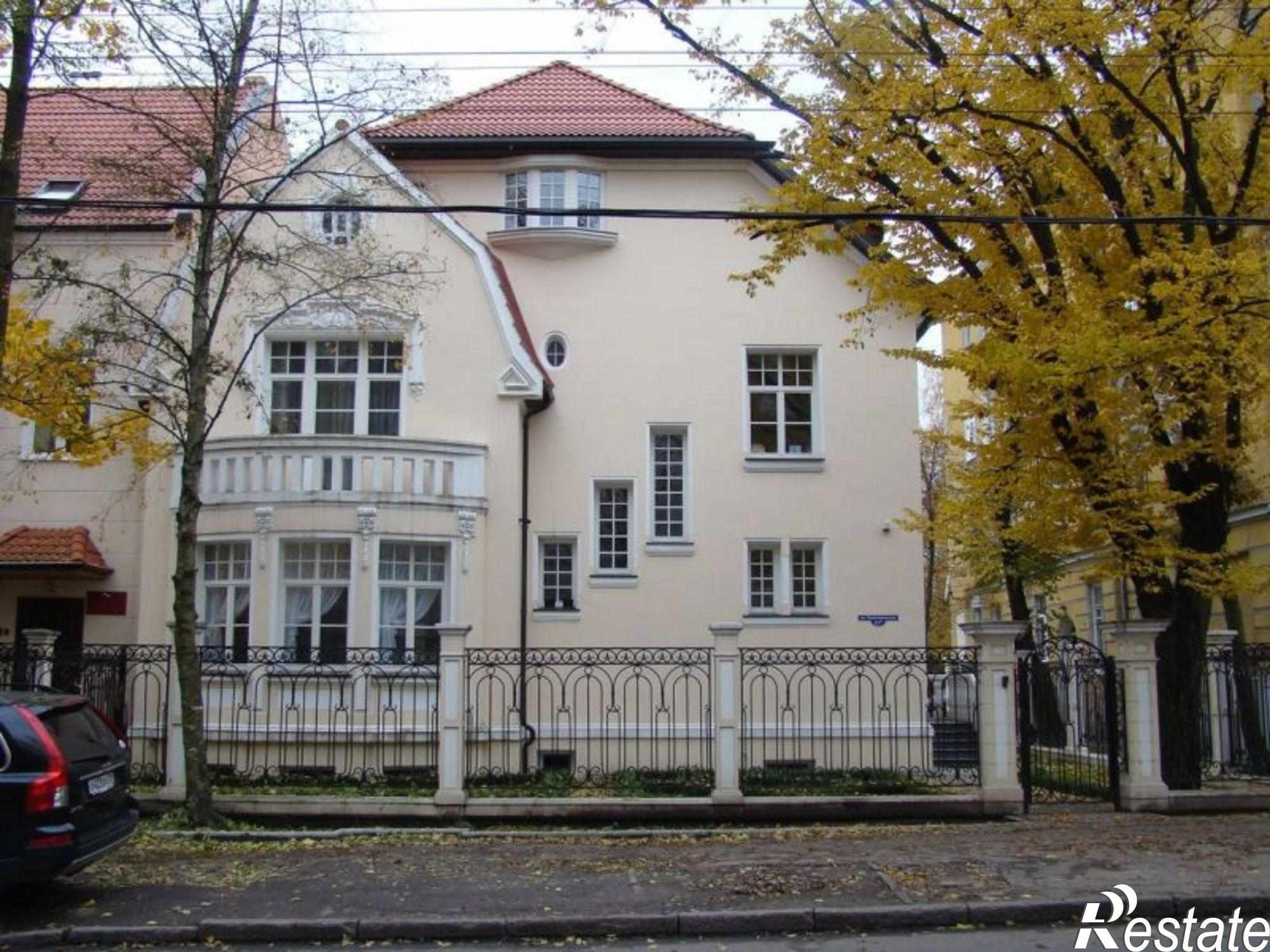 Купить дачу, дом, коттедж за 85 000 000 рублей на Комсомольская ул