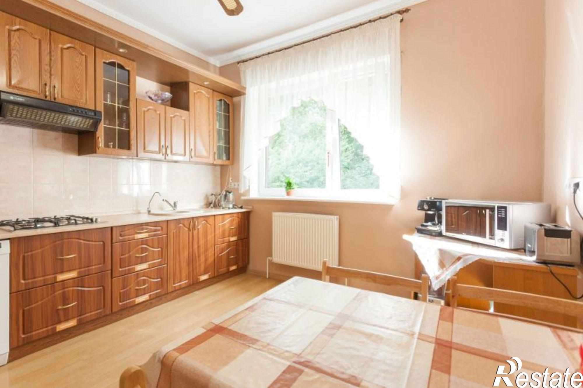 Купить дачу, дом, коттедж за 21 000 000 рублей на Тихоненко ул