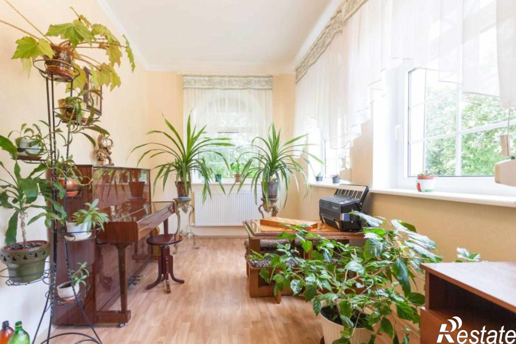 Купить дачу, дом, коттедж за 21 000 000 рублей на Тихоненко ул