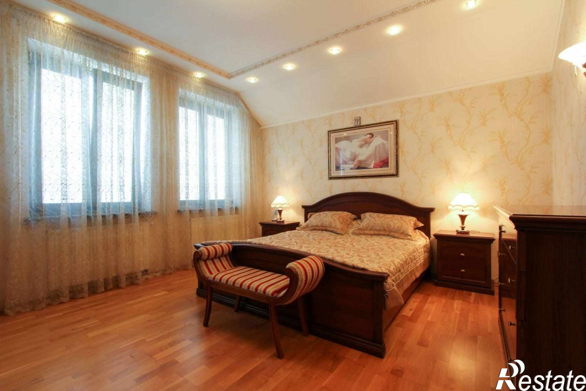 Купить дачу, дом, коттедж за 33 500 000 рублей на Спортивная ул