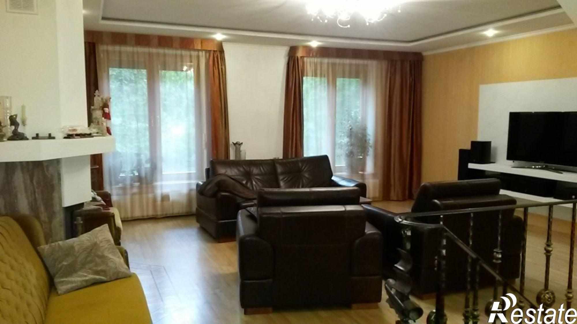 Купить дачу, дом, коттедж за 18 500 000 рублей на Молодежная ул