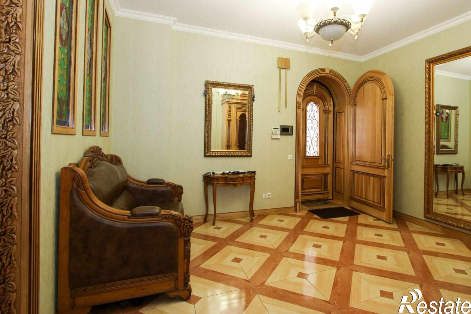 Купить дачу, дом, коттедж за 35 000 000 рублей на Лесная ул