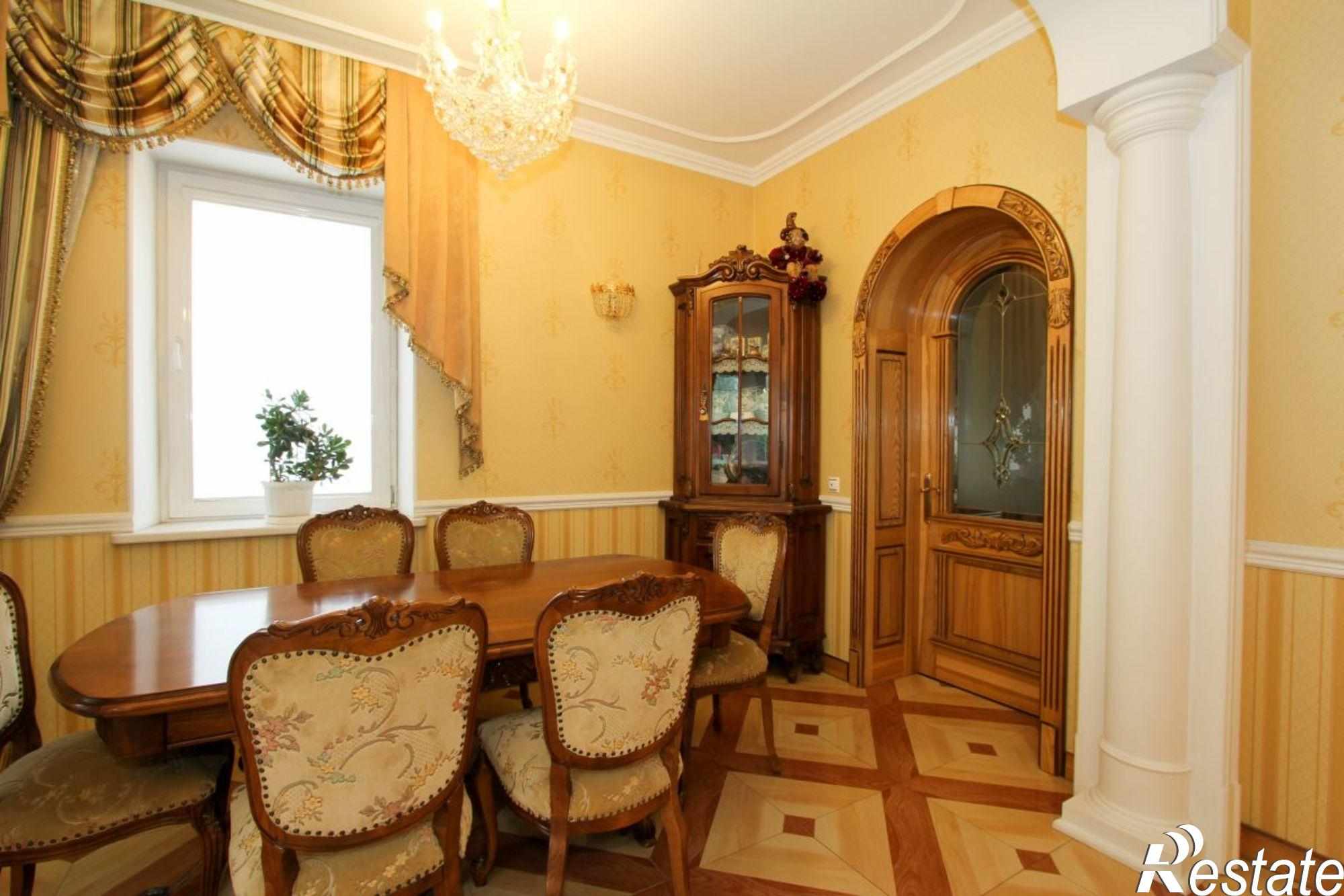 Купить дачу, дом, коттедж за 35 000 000 рублей на Лесная ул