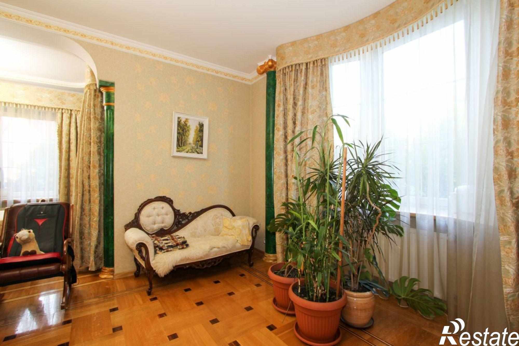 Купить дачу, дом, коттедж за 50 000 000 рублей на Лесная ул