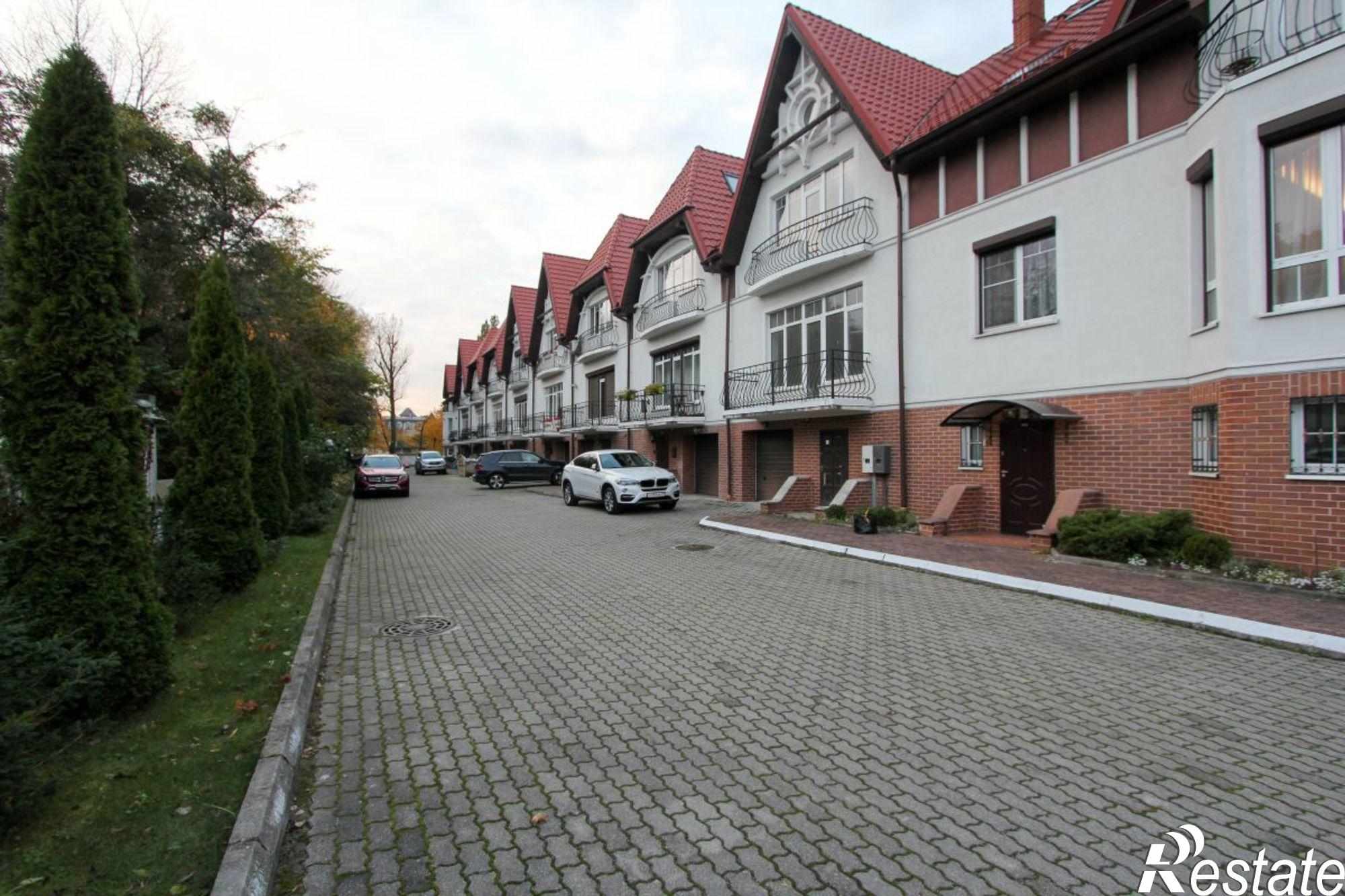 Купить дачу, дом, коттедж за 18 900 000 рублей на Чекистов ул