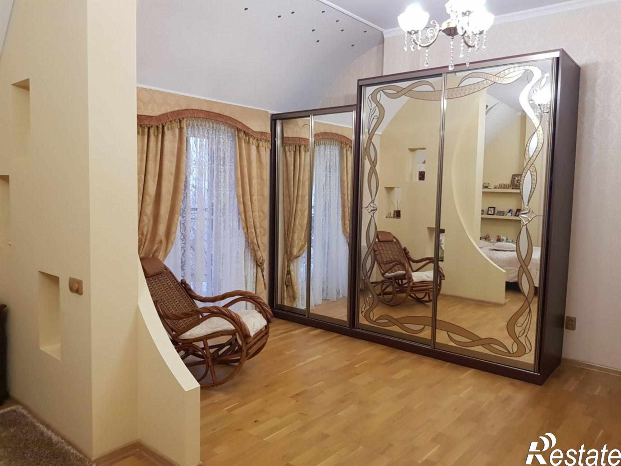 Купить дачу, дом, коттедж за 30 000 000 рублей на Павла Кожина ул