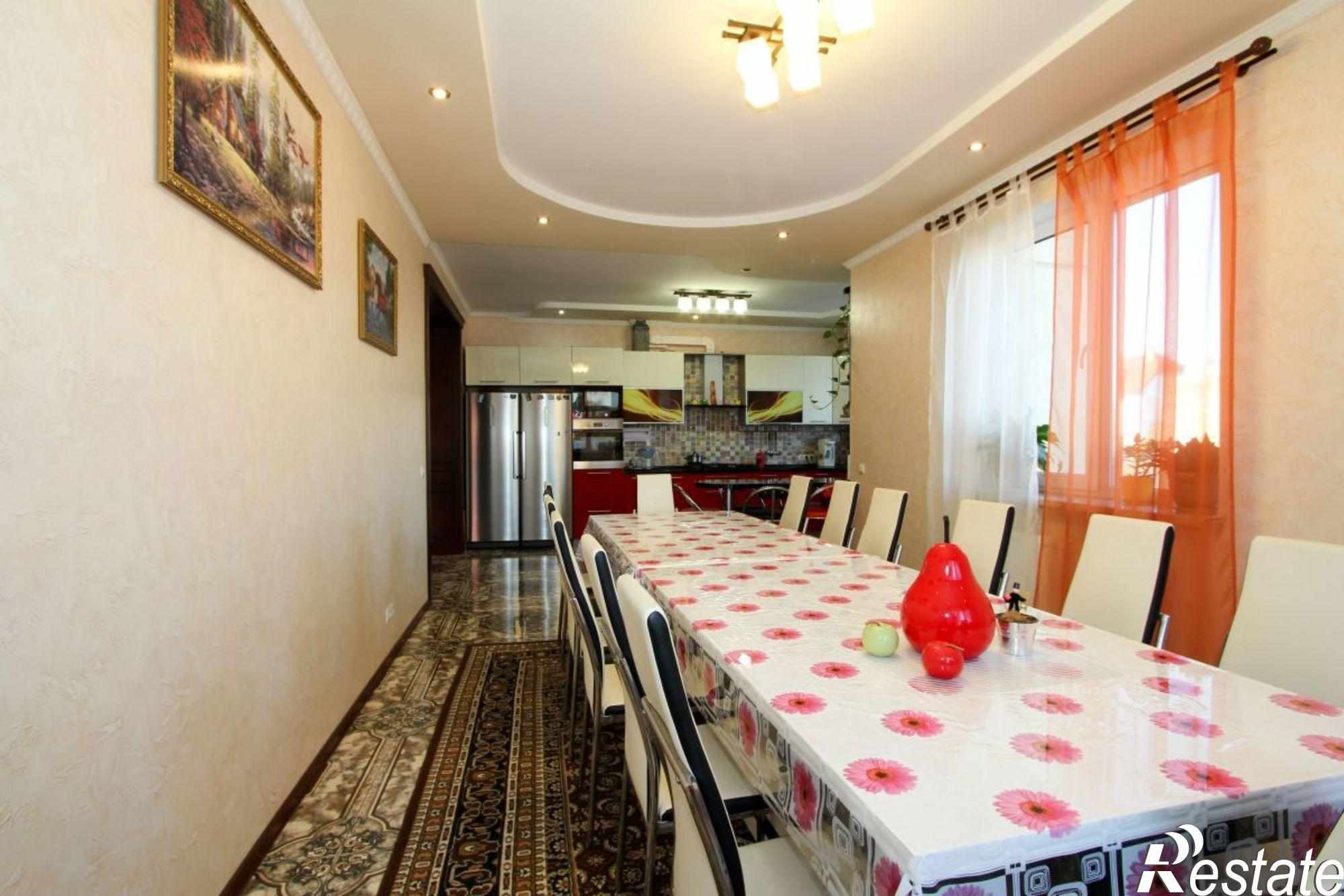 Купить дачу, дом, коттедж за 16 000 000 рублей на Молодежная ул