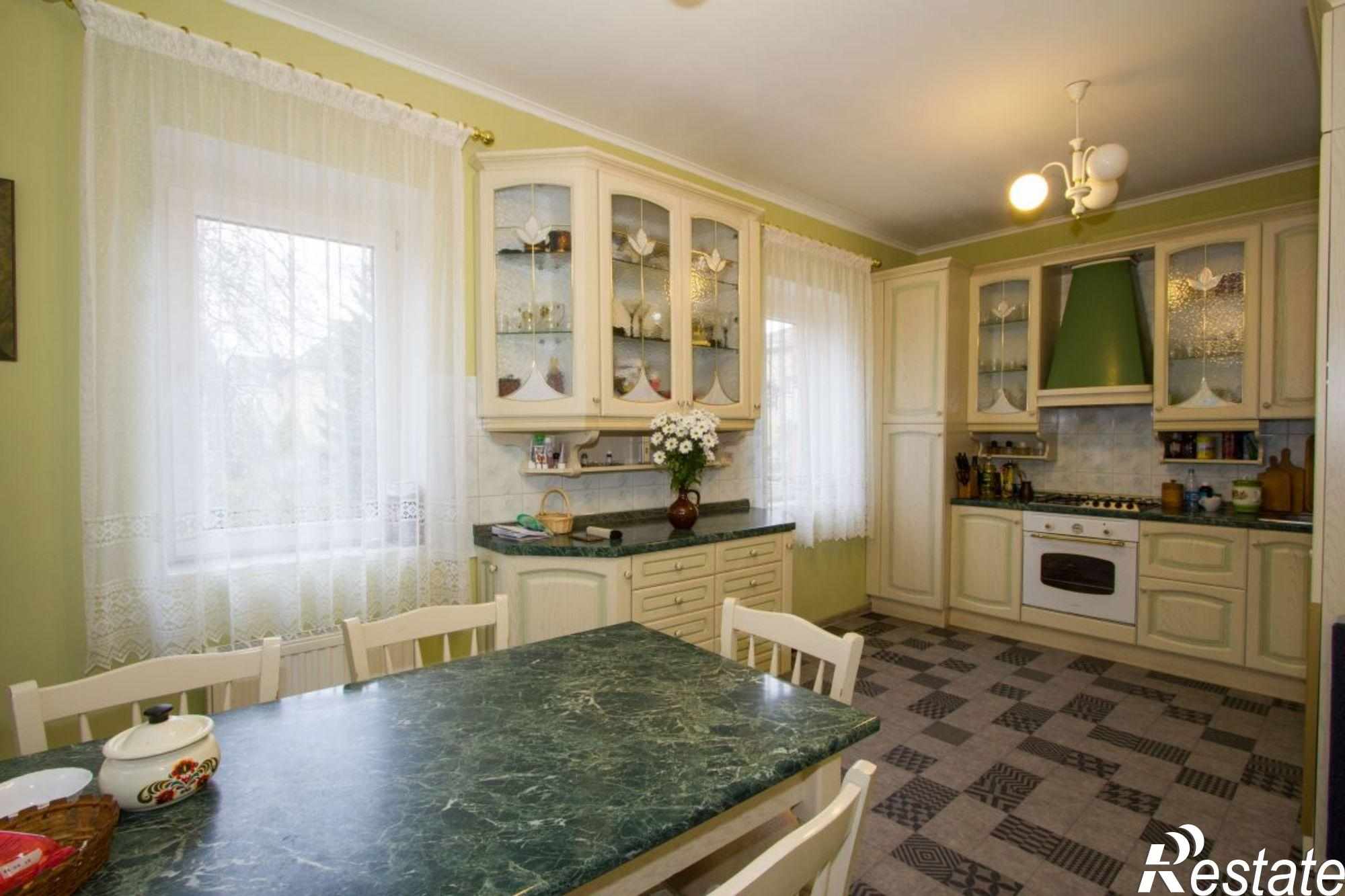 Купить дачу, дом, коттедж за 17 000 000 рублей на Радистов ул