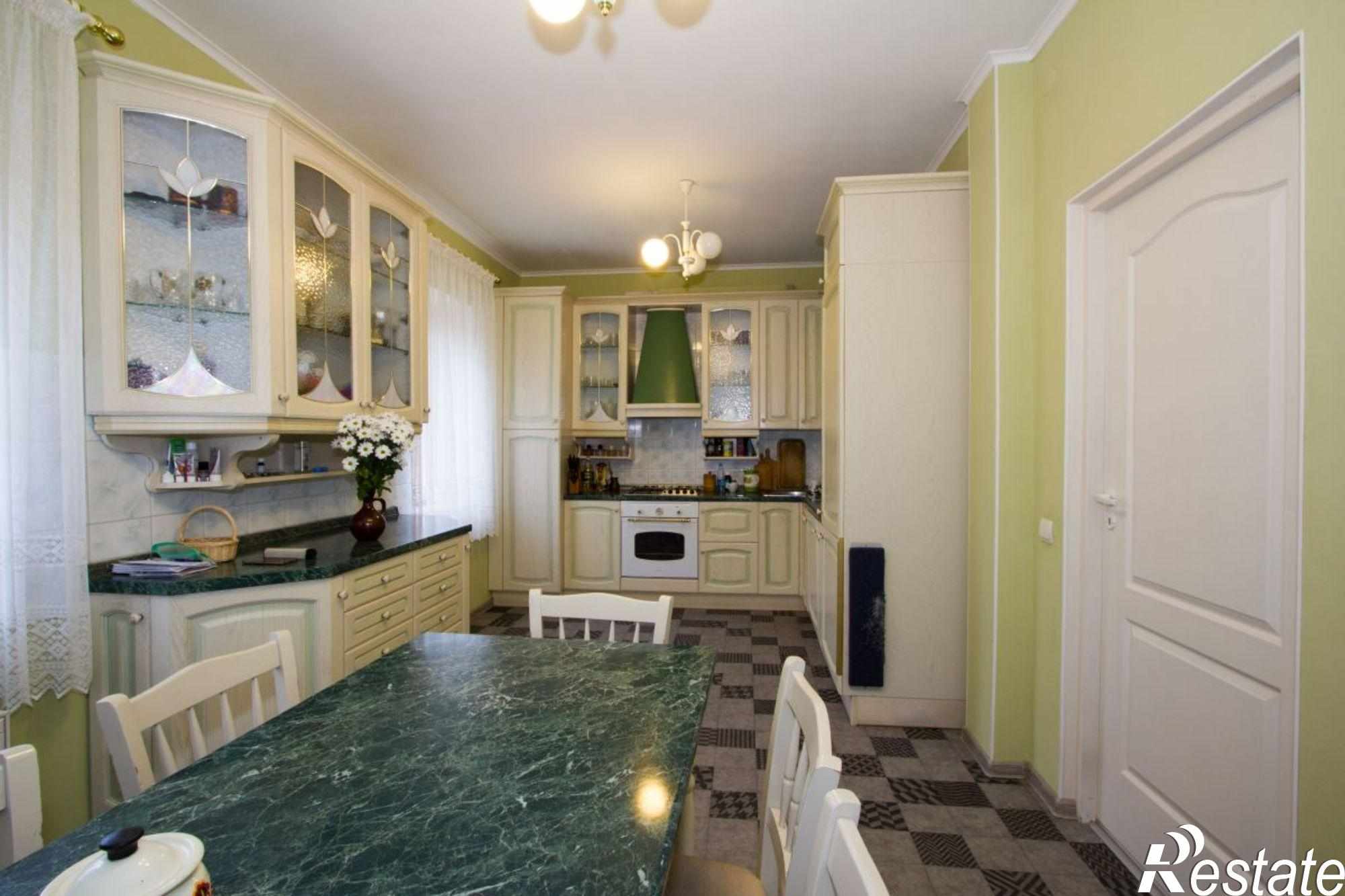Купить дачу, дом, коттедж за 17 000 000 рублей на Радистов ул