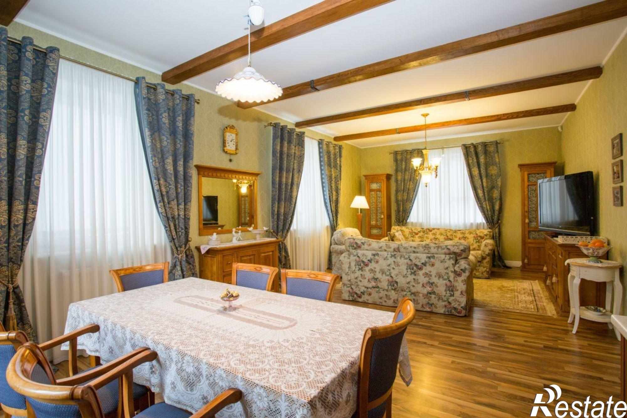 Купить дачу, дом, коттедж за 18 990 000 рублей на Брянская ул