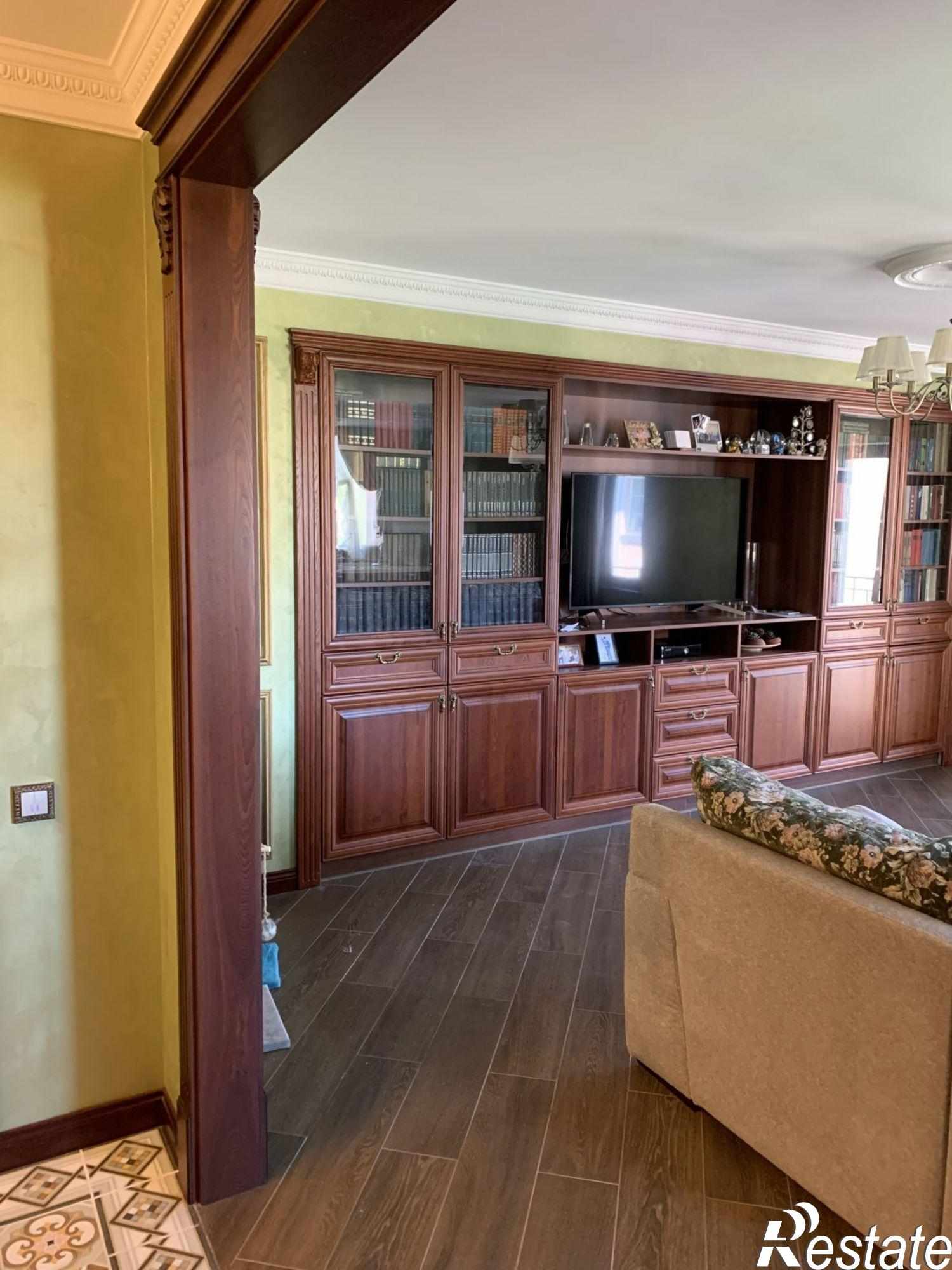 Купить дачу, дом, коттедж за 12 150 000 рублей на М.Волошина ул
