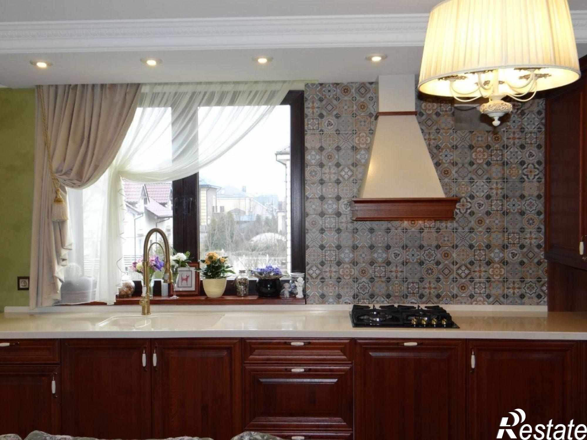 Купить дачу, дом, коттедж за 12 150 000 рублей на М.Волошина ул
