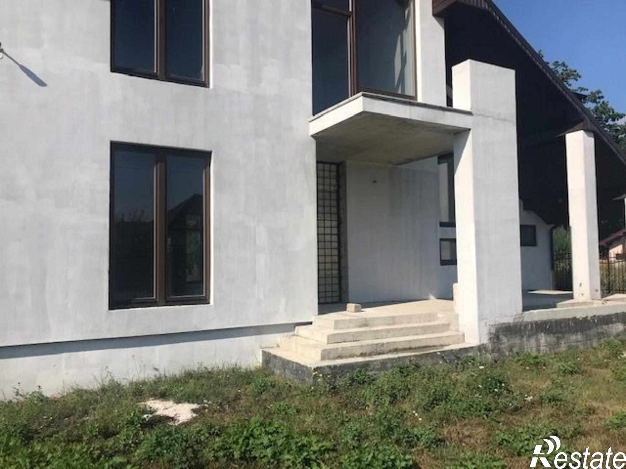 Купить дачу, дом, коттедж за 15 000 000 рублей на Золотистая ул