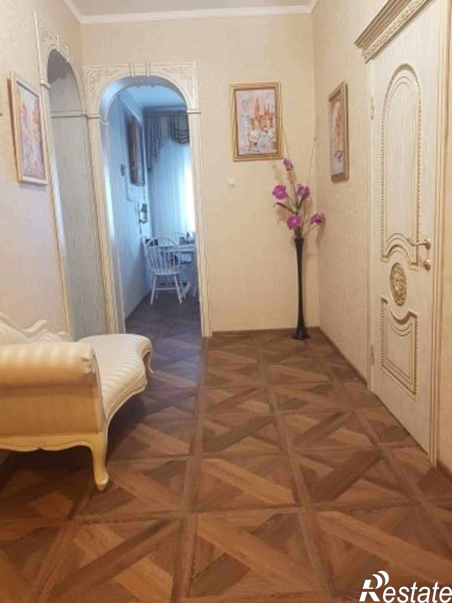 Купить дачу, дом, коттедж за 33 000 000 рублей на Луговая ул