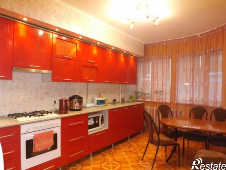3-комн квартира Коммунистическая улица, 81