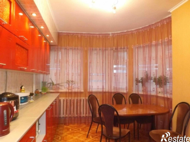 3-комн квартира Коммунистическая улица, 81