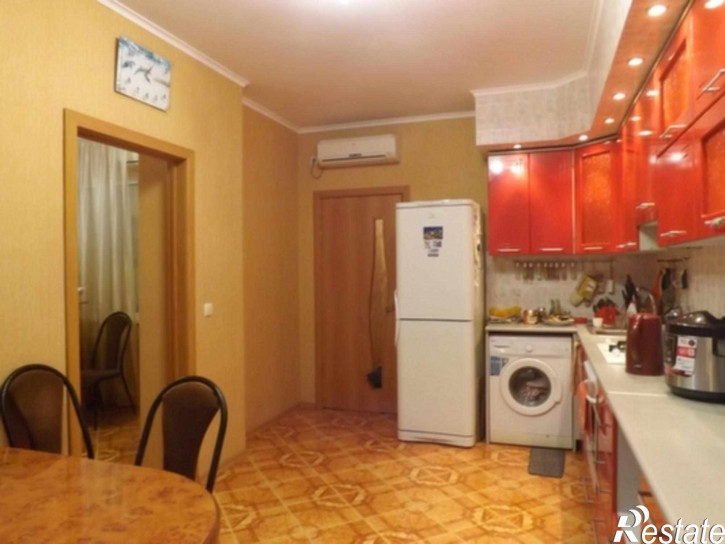 3-комн квартира Коммунистическая улица, 81