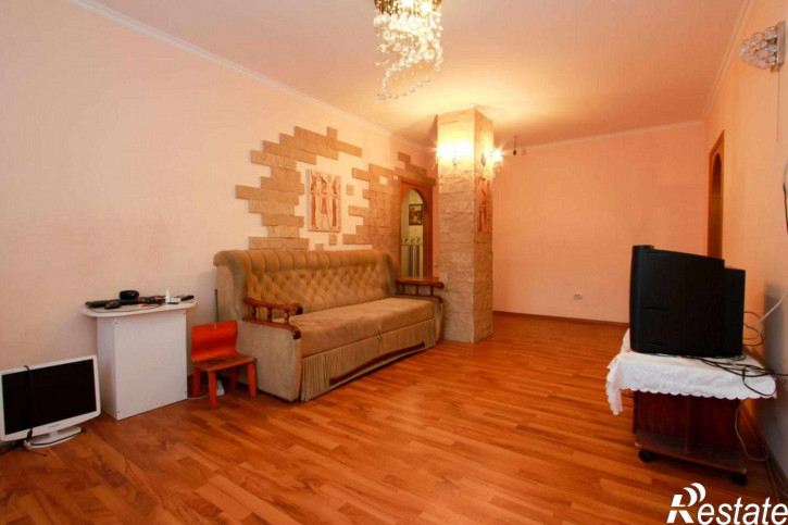 3-комн квартира Генерала Толстикова ул, 18