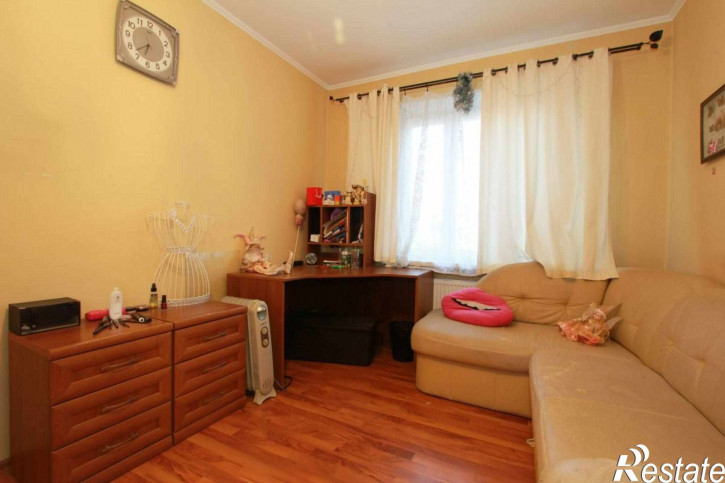 3-комн квартира Генерала Толстикова ул, 18
