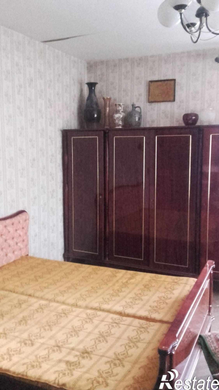 4-комн квартира Саратовская ул, 8