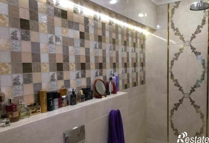 4-комн квартира Бассейная ул, 7