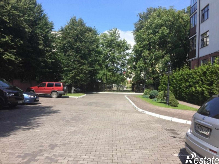 3-комн квартира Сержанта Колоскова ул, 12