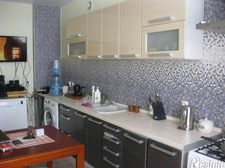 4-комн квартира Яблоневая ул, 5