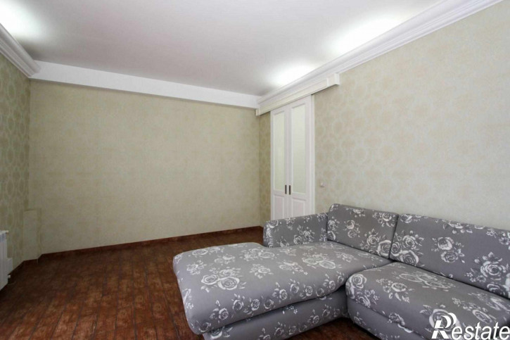 2-комн квартира Каштановая аллея ул, 7