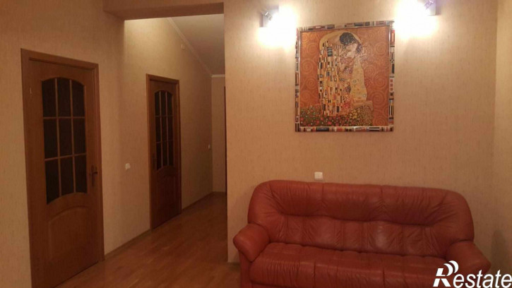 3-комн квартира Ростовская ул, 35