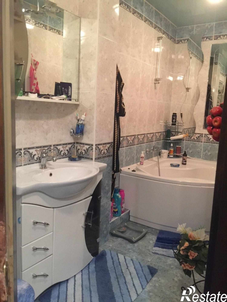 3-комн квартира Радистов ул, 56 а