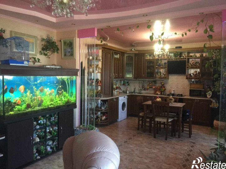 3-комн квартира Радистов ул, 56 а