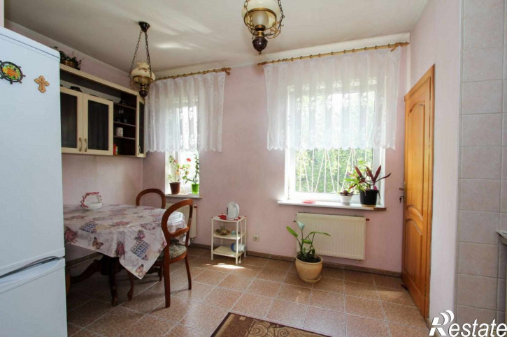 4-комн квартира Энгельса ул, 22