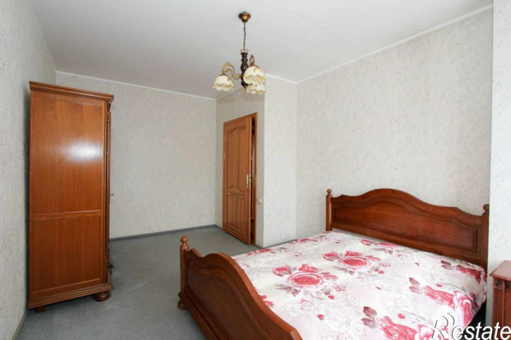 4-комн квартира Энгельса ул, 22