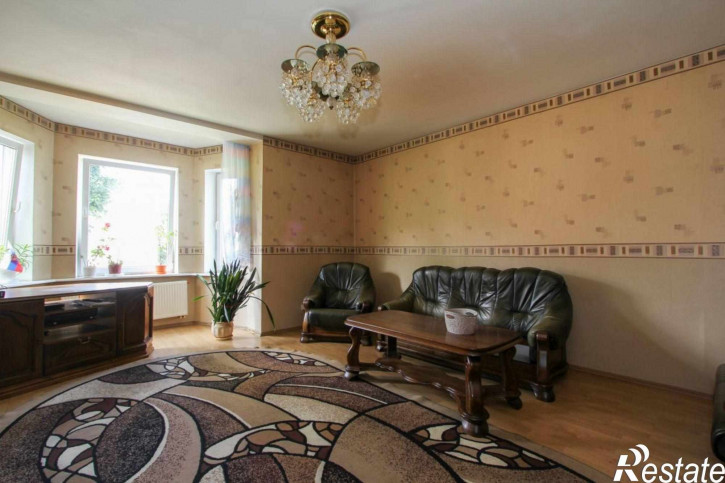 4-комн квартира Энгельса ул, 22