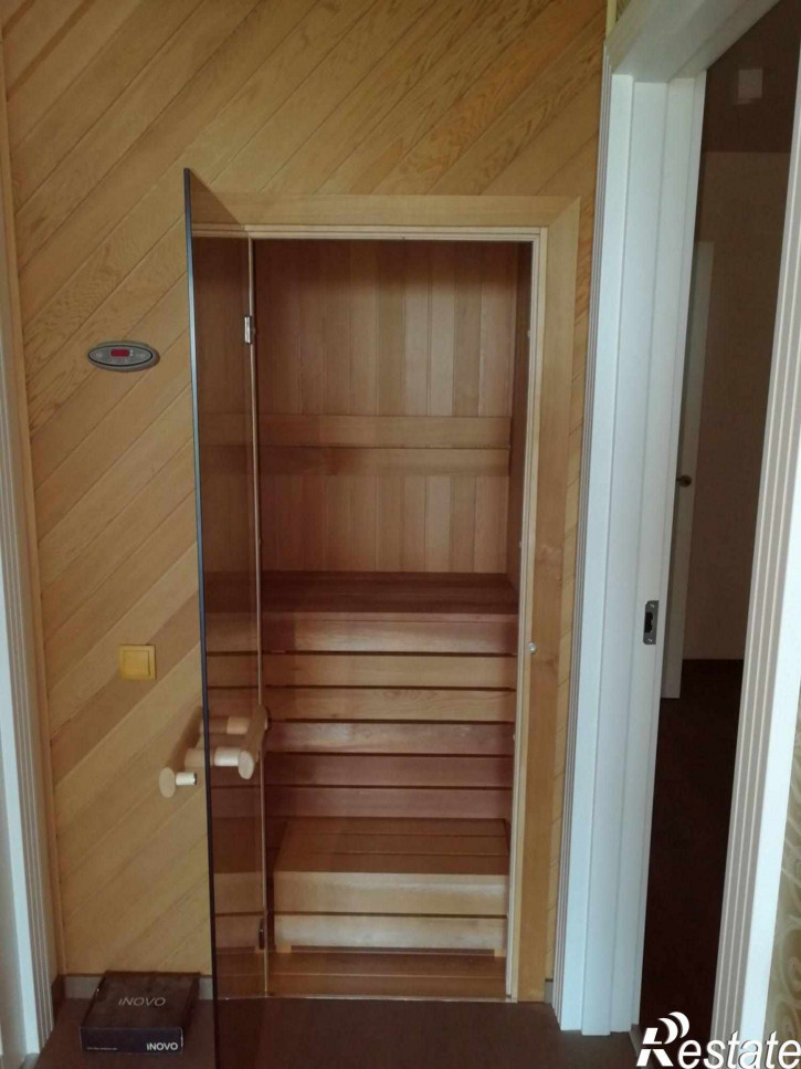 4-комн квартира Сержанта Колоскова ул, 8