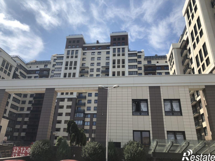 3-комн квартира Сержанта Колоскова ул, 8
