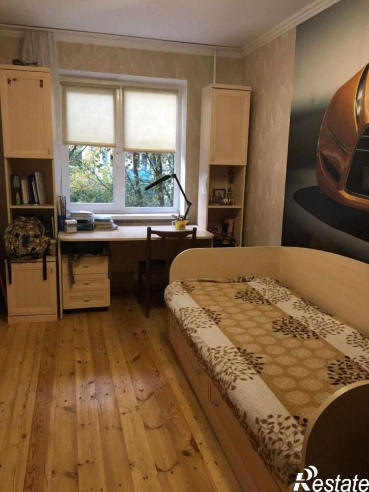 2-комн квартира Лейтенанта Яналова ул, 20а
